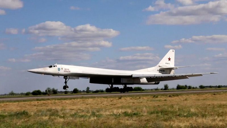 Rusové poslali ke Skandinávii obávané bílé labutě. Atomové bombardéry Tu-160